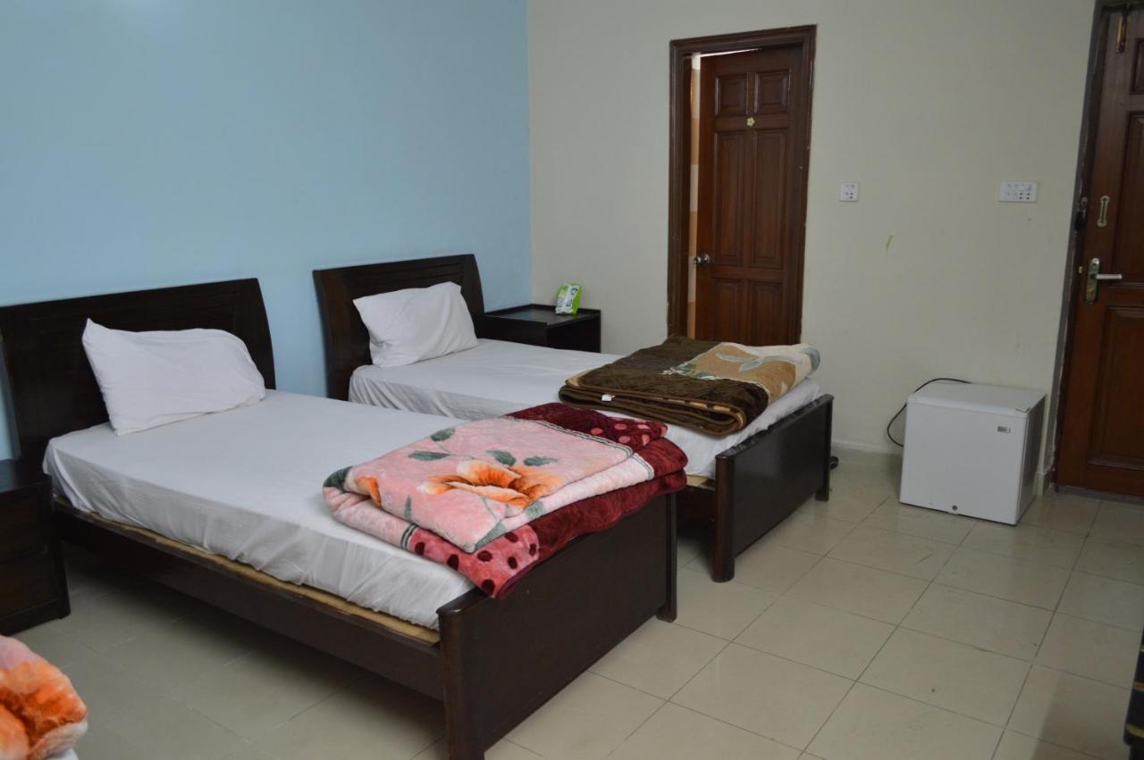 Royal Manor F-10 Bed & Breakfast Islamabad Ngoại thất bức ảnh