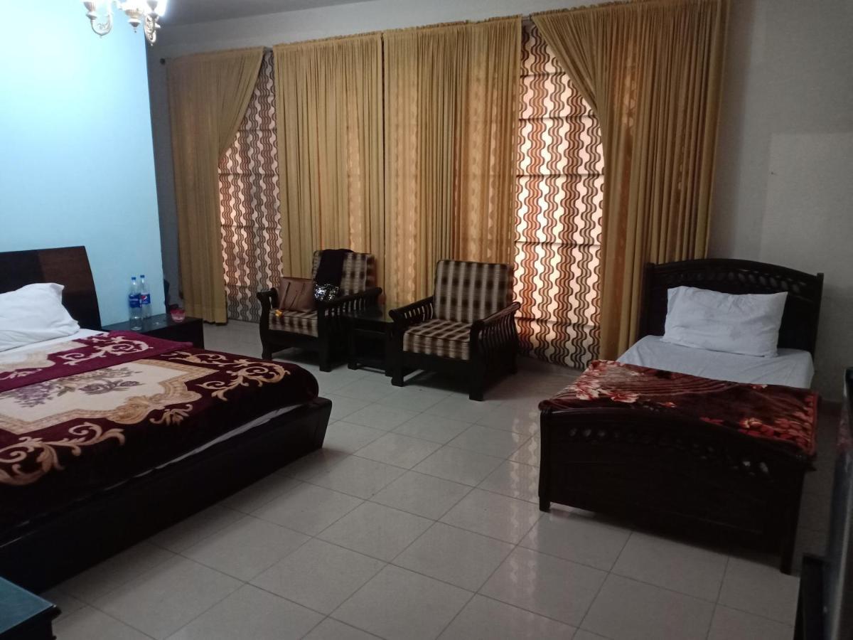 Royal Manor F-10 Bed & Breakfast Islamabad Ngoại thất bức ảnh